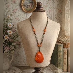 Vintage 1970s Elegant Mother Of Pearl Dyed Orange Pendant Chain Necklace